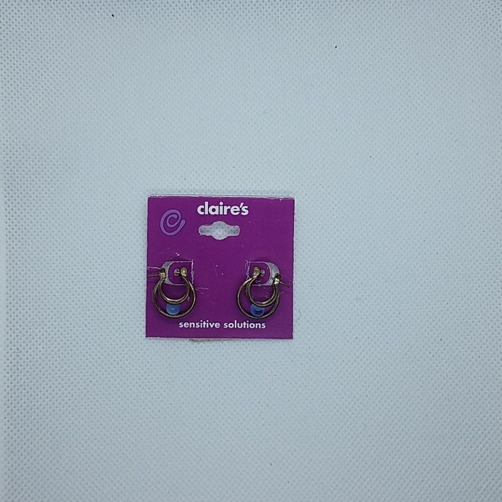 NWT Claire's Silver & Blue Catseye Earrings